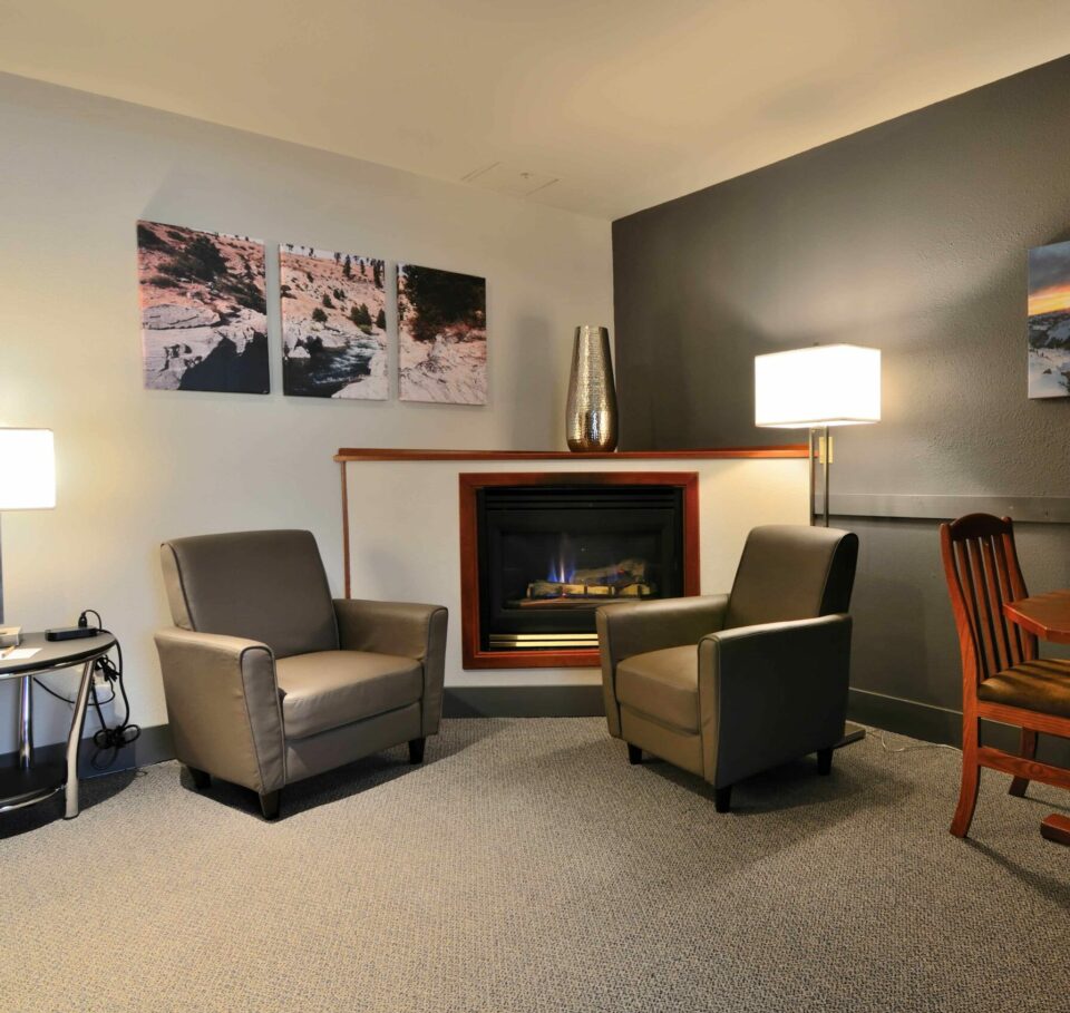 Suites, Wood River Inn &amp; Suites